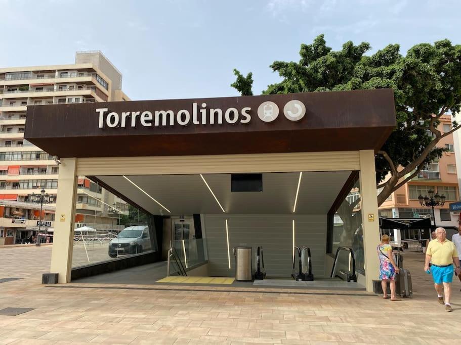 Newly Refurbished Modern 2-Bed Apartment In Heart Of Torremolinos Zewnętrze zdjęcie