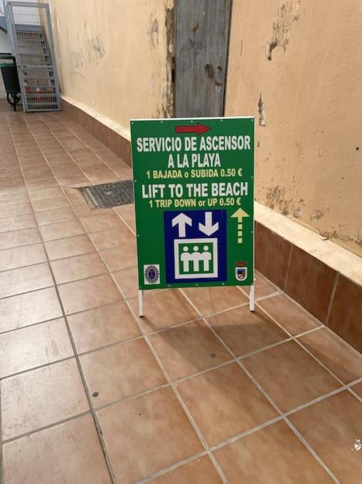 Newly Refurbished Modern 2-Bed Apartment In Heart Of Torremolinos Zewnętrze zdjęcie