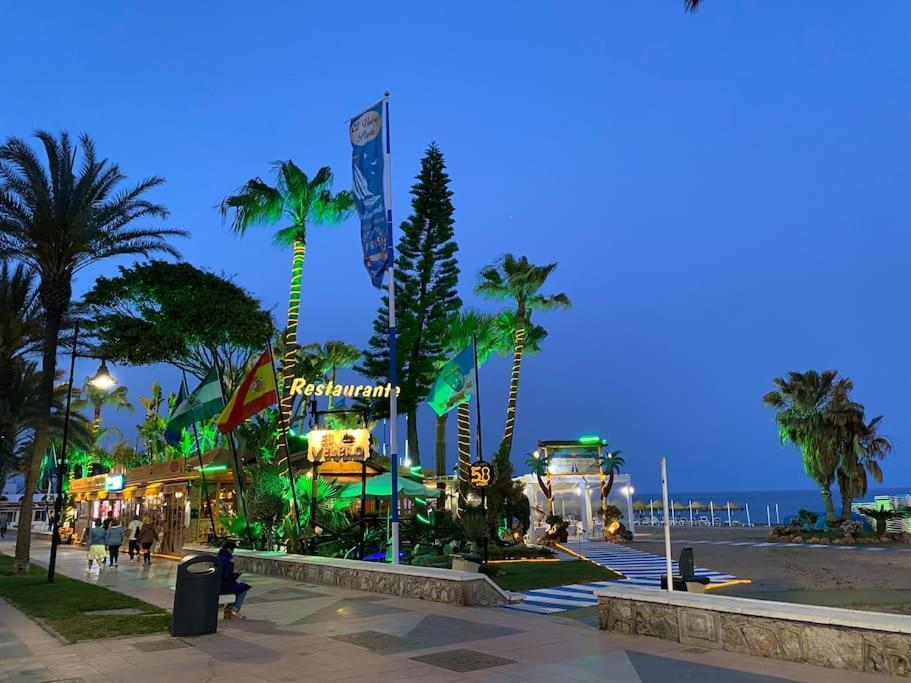Newly Refurbished Modern 2-Bed Apartment In Heart Of Torremolinos Zewnętrze zdjęcie